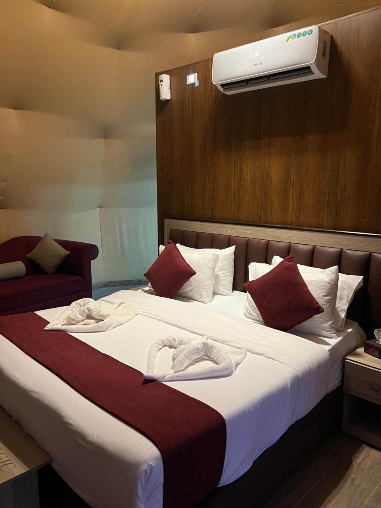 Wadi Rum Rose Luxury Camp Buitenkant foto