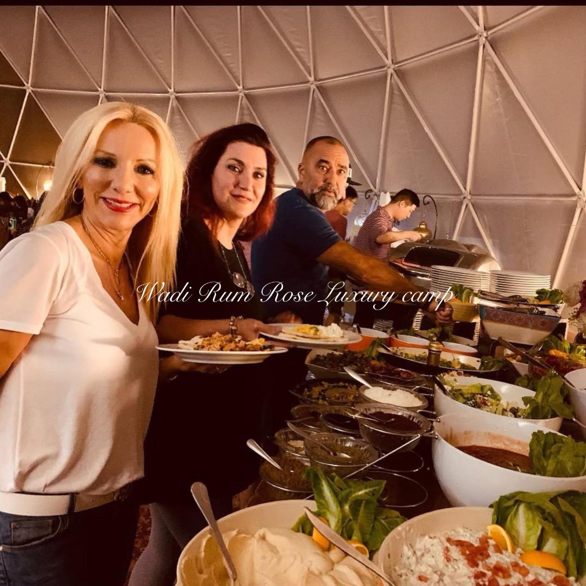 Wadi Rum Rose Luxury Camp Buitenkant foto